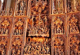 Blick auf den Brüggemann-Altar aus den Jahren 1517 bis 1521 mit seinen fast 400 geschnitzten Figuren aus Eichenholz