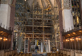 Der Brüggemann-Altar verschwindet hinter Gerüsten, Foto: J. Rademacher/Nordkirche