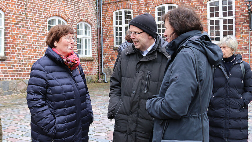 Innenministerin Sabine Sütterlin-Waack und Bischof Gothart Magaard nahmen auch am Ausflug teil.