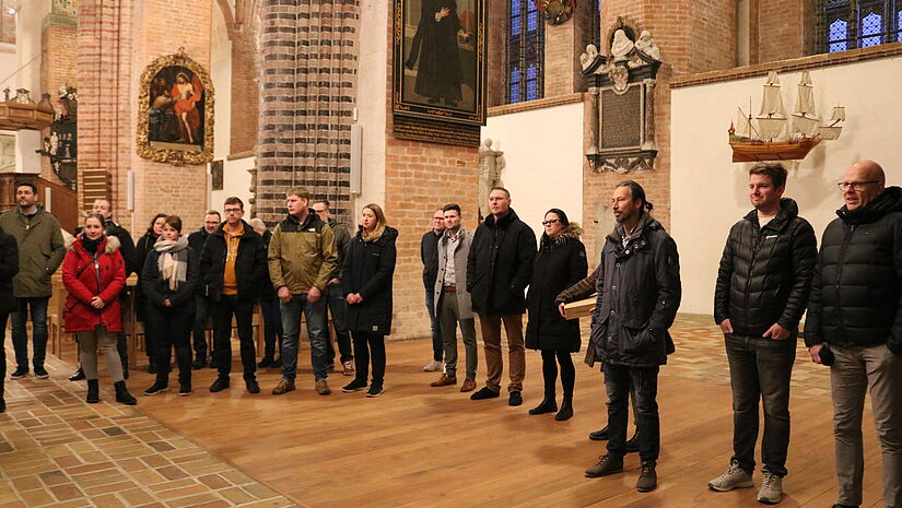 Die Besucherinnen und Besuchern freuten sich über neue Eindrücke im Schleswiger Dom