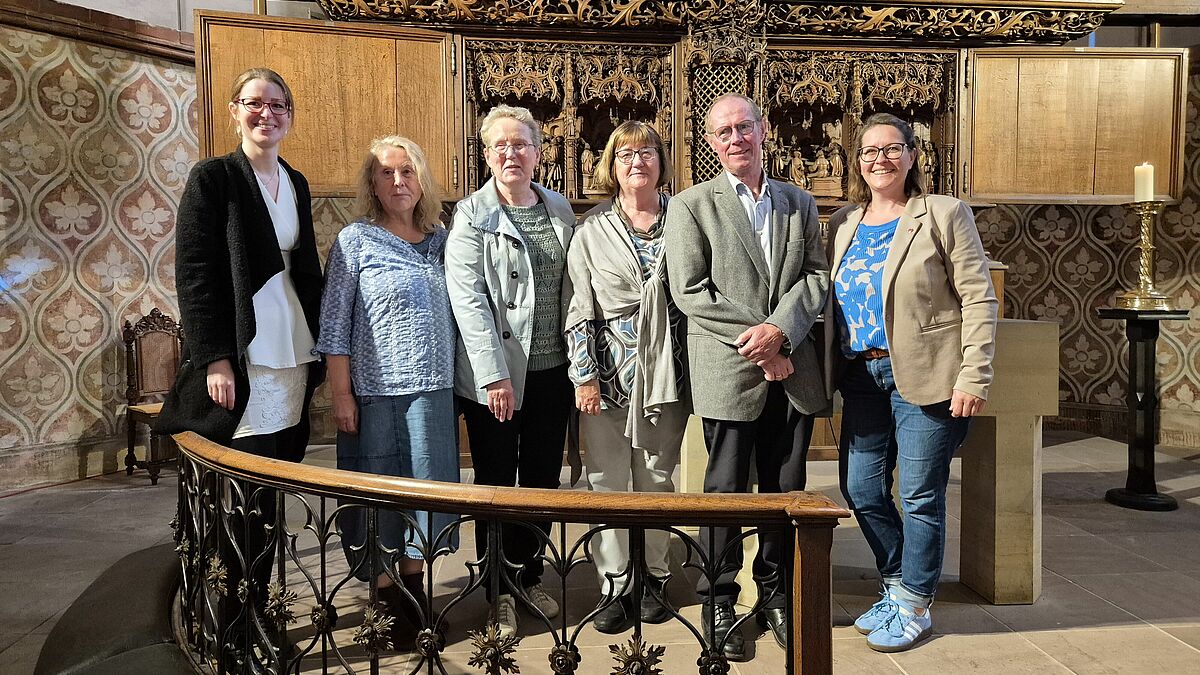 Die Mitwirkenden am Tag des offenen Denkmals 2025 im Dom: Von links nach rechts: Jasmin Donath-Husmann, Sabine Kahl, Karen Gottke, Kirsten Schmidt Holländer, Peter Schmidt Holländer, Amrei Magdanz